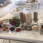 Mykonos Grand & 5*