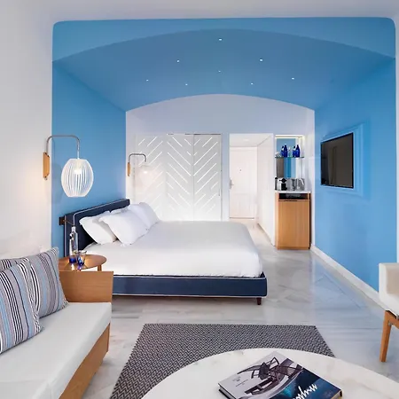 Mykonos Grand & Otel Agios Ioannis Diakoftis