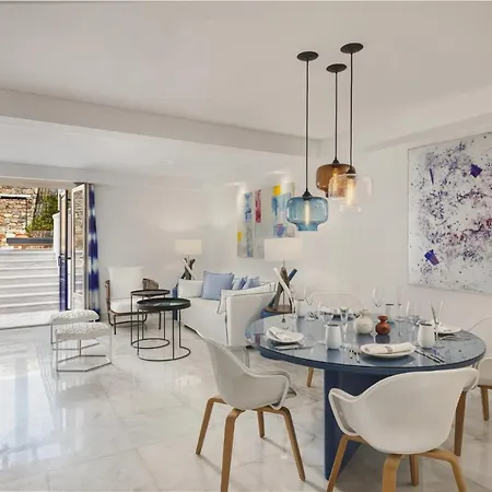 Mykonos Grand & Otel Agios Ioannis Diakoftis