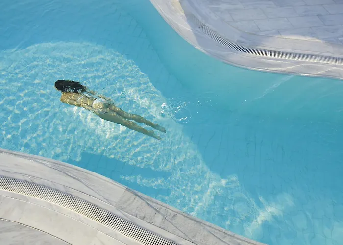 Mykonos Grand & מלון Agios Ioannis Diakoftis